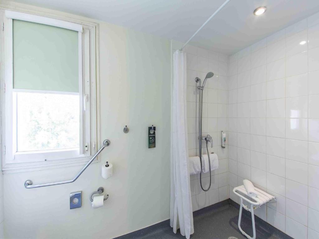 ibis budget Montpellier Sud Près d'Arènes - Resim 7