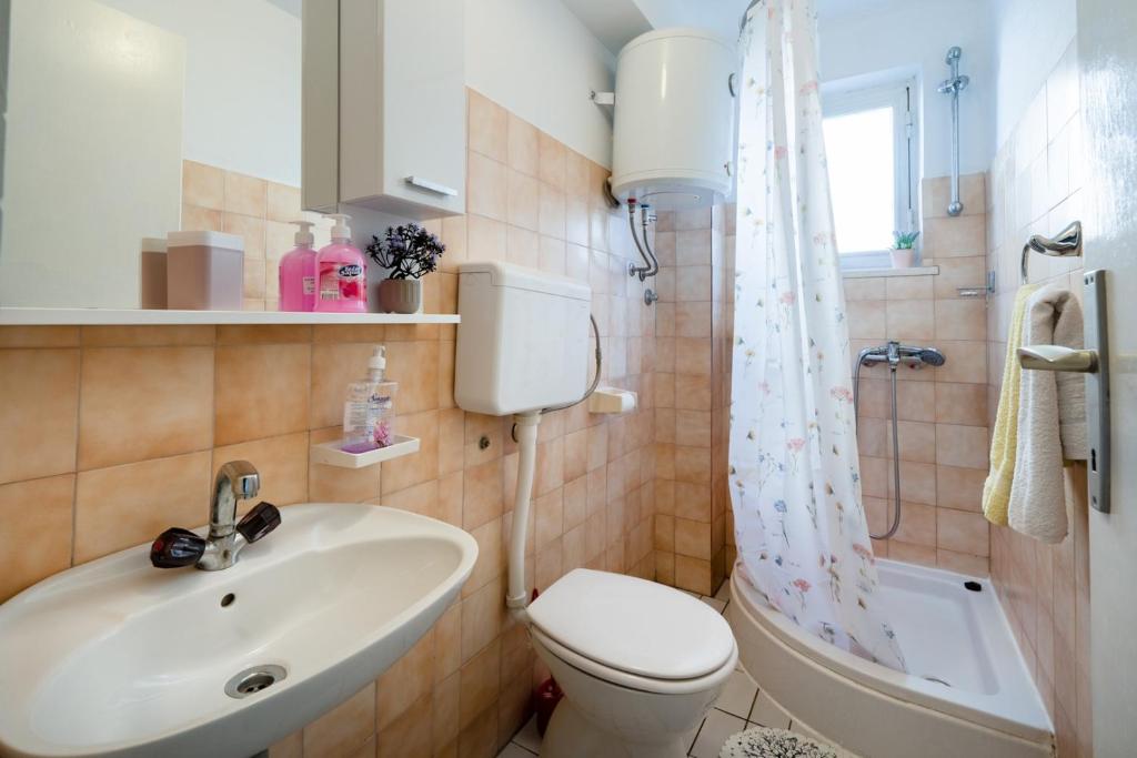 Koupelna v ubytování Apartments&Rooms La Putalina