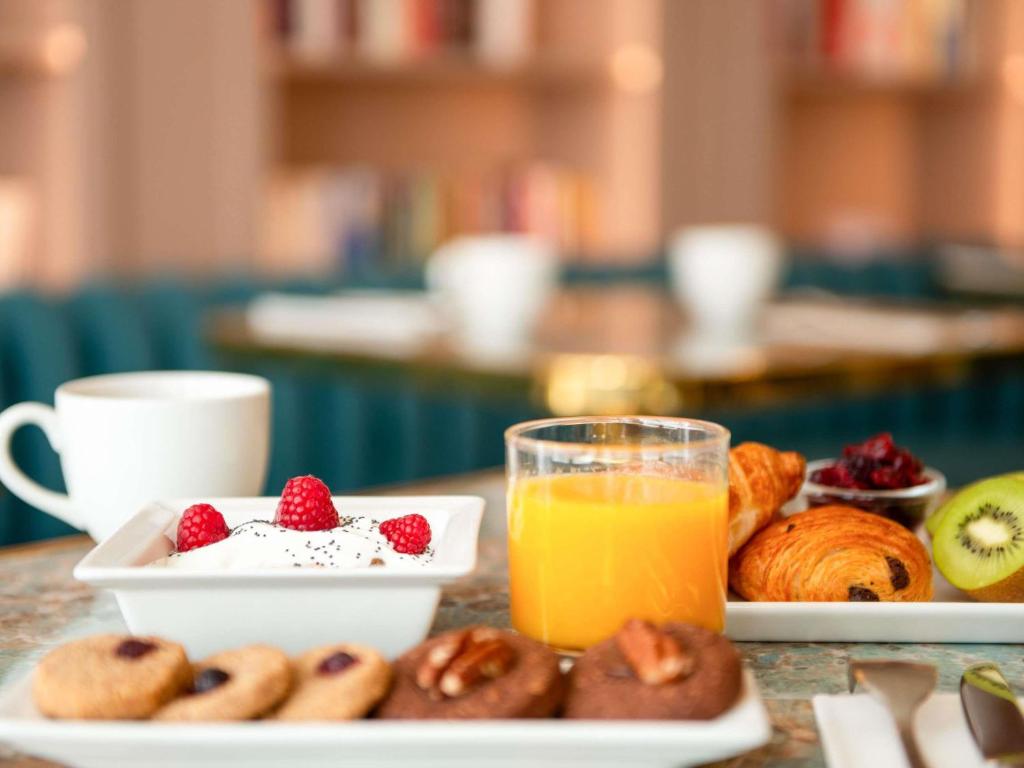 Mercure Paris Pigalle Sacre Coeur - Resim 13