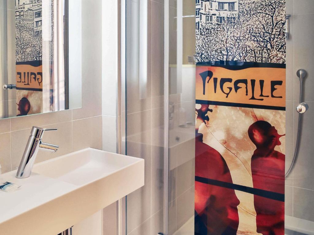 Mercure Paris Pigalle Sacre Coeur - Resim 6