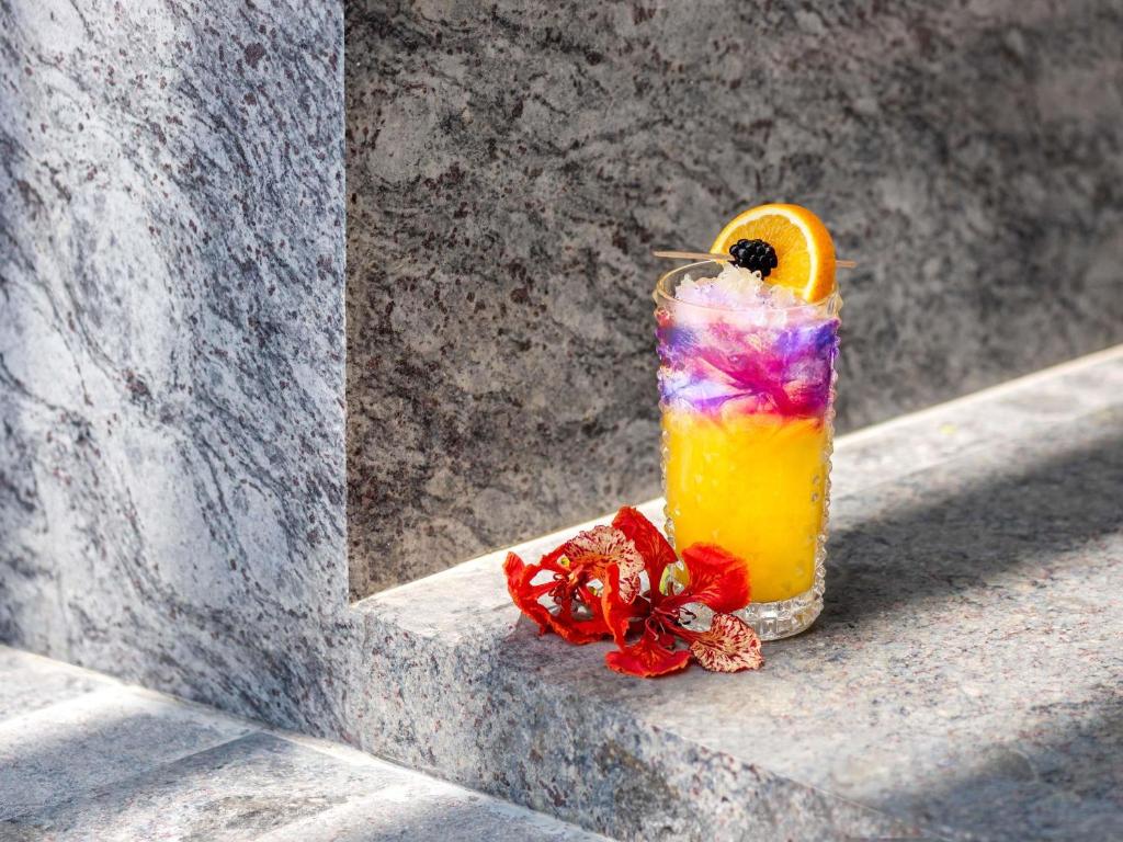 Ibis Styles Dragon Mart Dubai - Resim 45