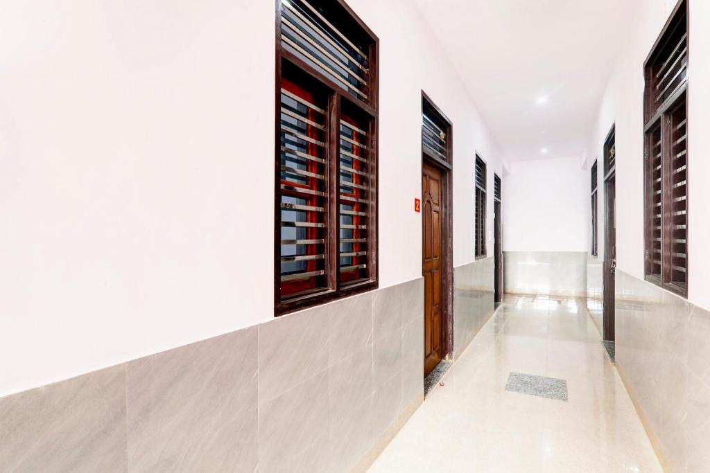 Imagen de la galería de Hotel O SUNRISE GUEST HOUSE, en Lucknow