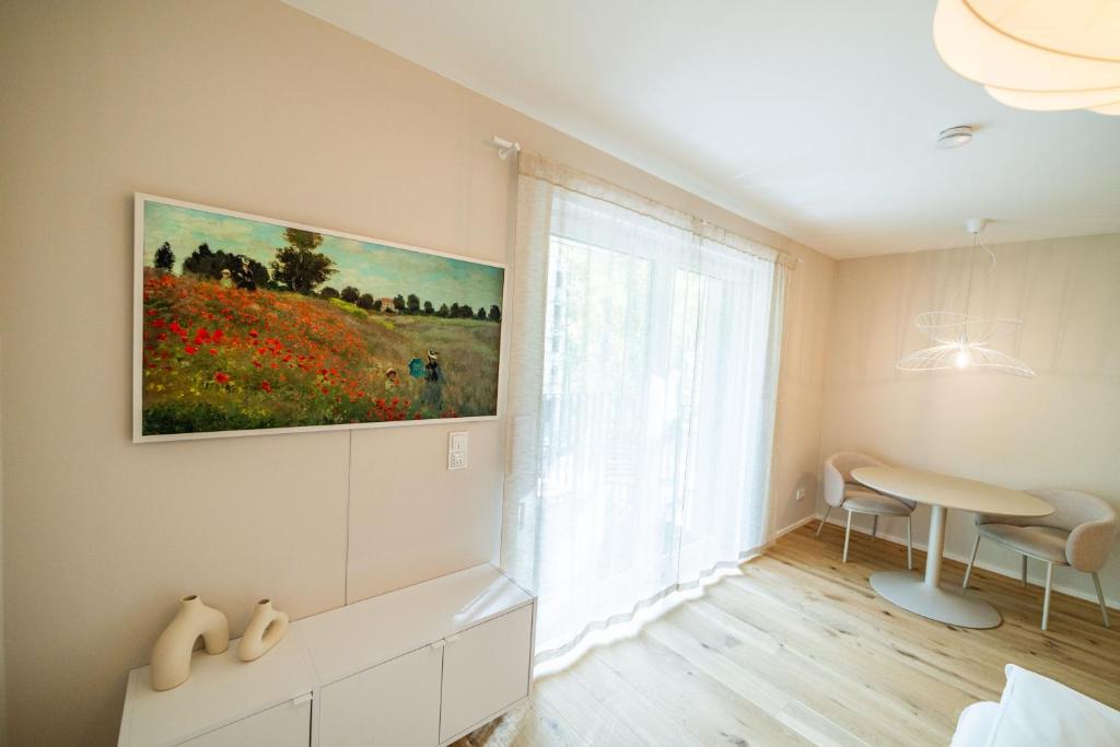 Lindgold Apartments - 9