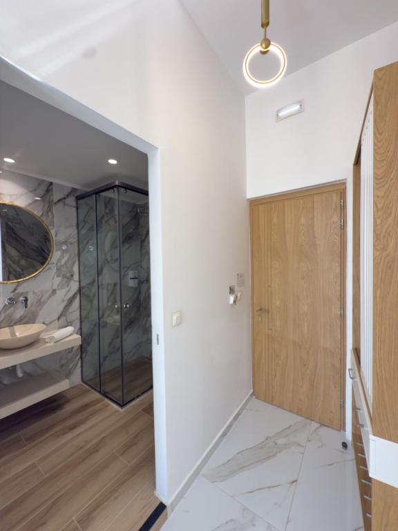 Deluxe Center Suites - Resim 32