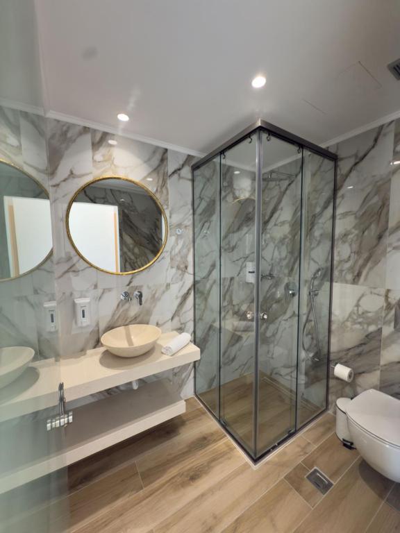 Deluxe Center Suites - Resim 37