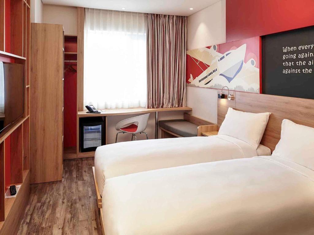 Standard Twin Room - Complimentary Round-trip Transfer to International Terminal upon request