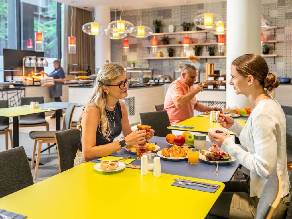 Novotel Wien Hauptbahnhof - Resim 4