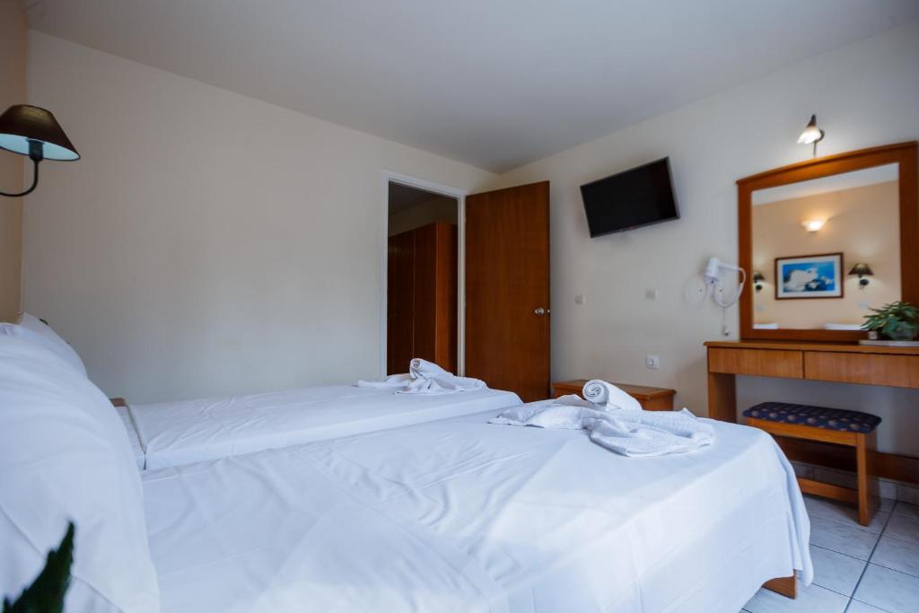 Vivian Hotel - 