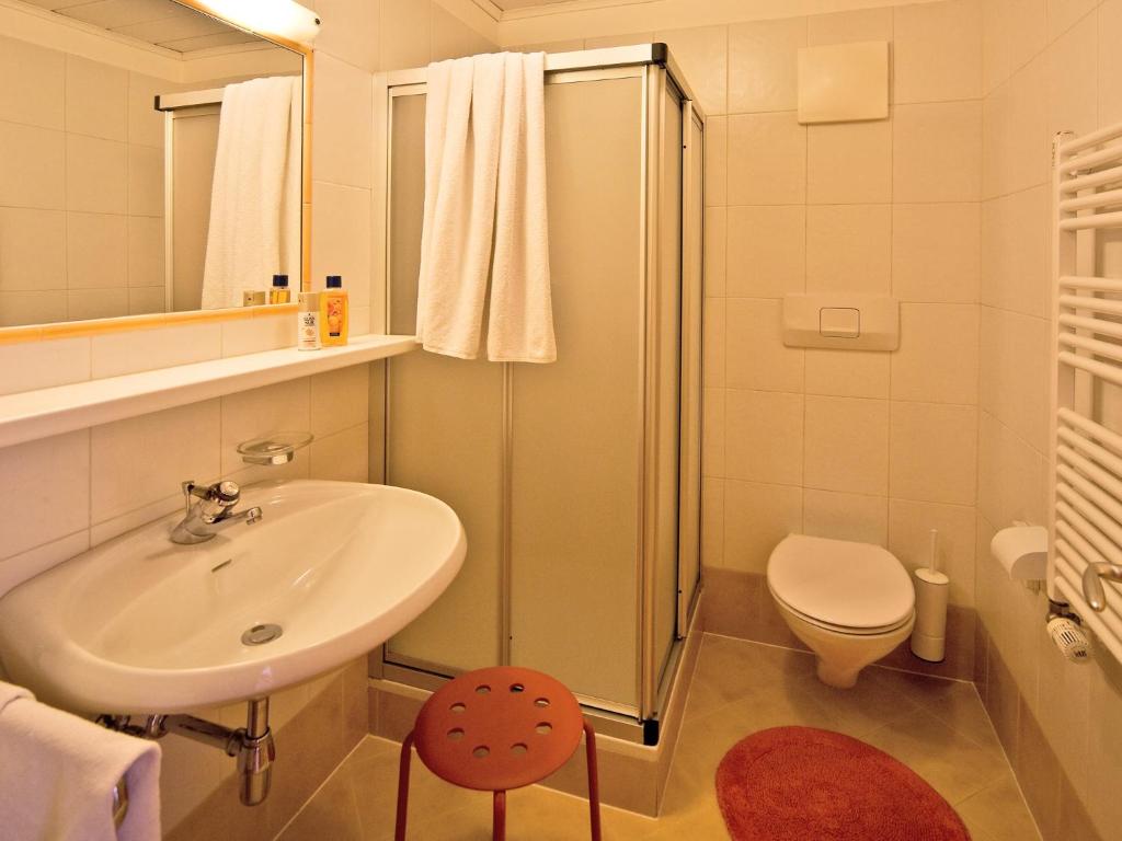 Koupelna v ubytování Appartements Erika