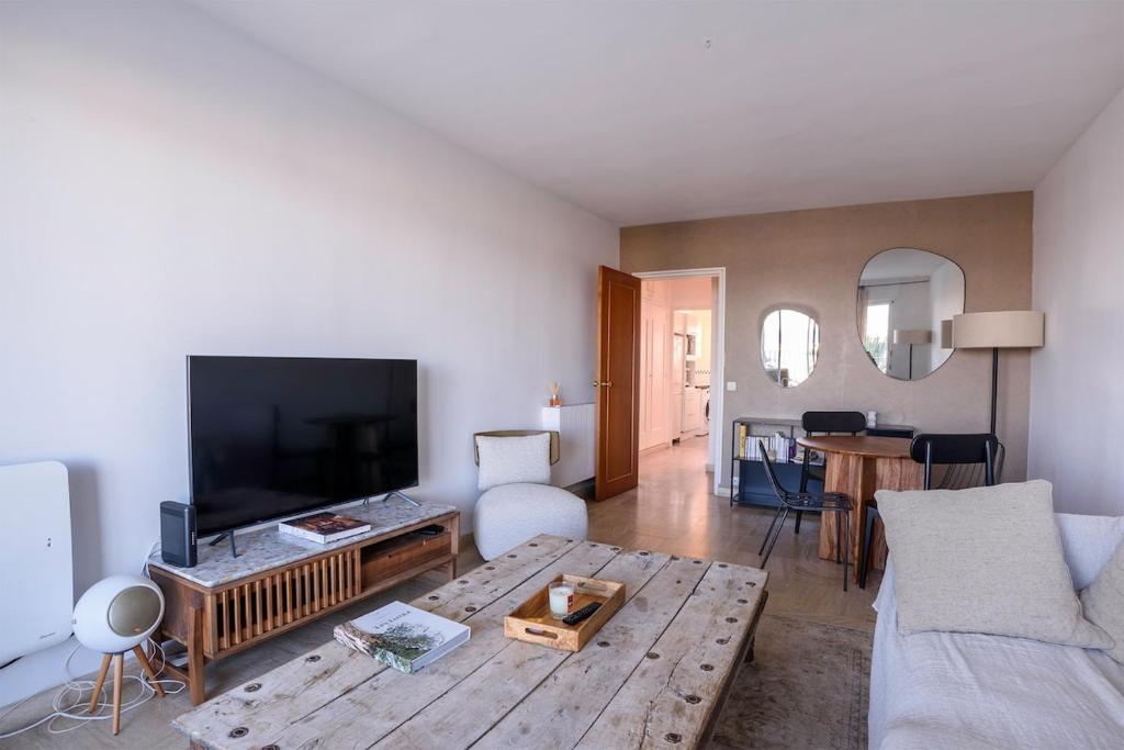 Beautiful apartment overlooking the Golden Islands