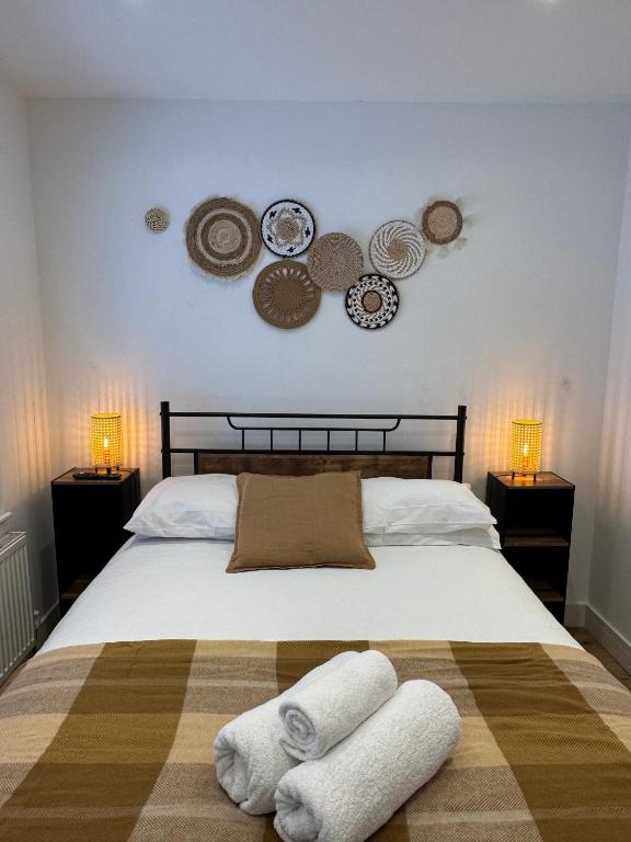 Townhouse Studio with Kitchen & Ensuite - Great Location - Resim 8