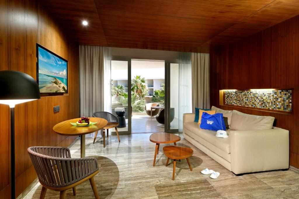 Family Selection at Grand Palladium Select Costa Mujeres - All Inclusive photo