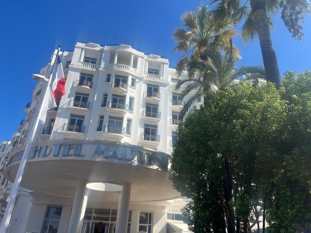 Cannes Croisette 2 suites - à côté du Martinez