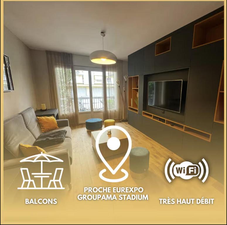 a living room with a couch and a tv at Appartement Spacieux à Bron - 30' Groupama Stadium in Bron