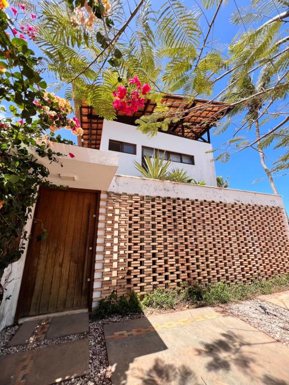 Das Gebäude in dem sich das Ferienhaus befindet