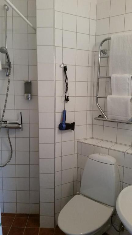 Koupelna v ubytování Lilla Hotellet