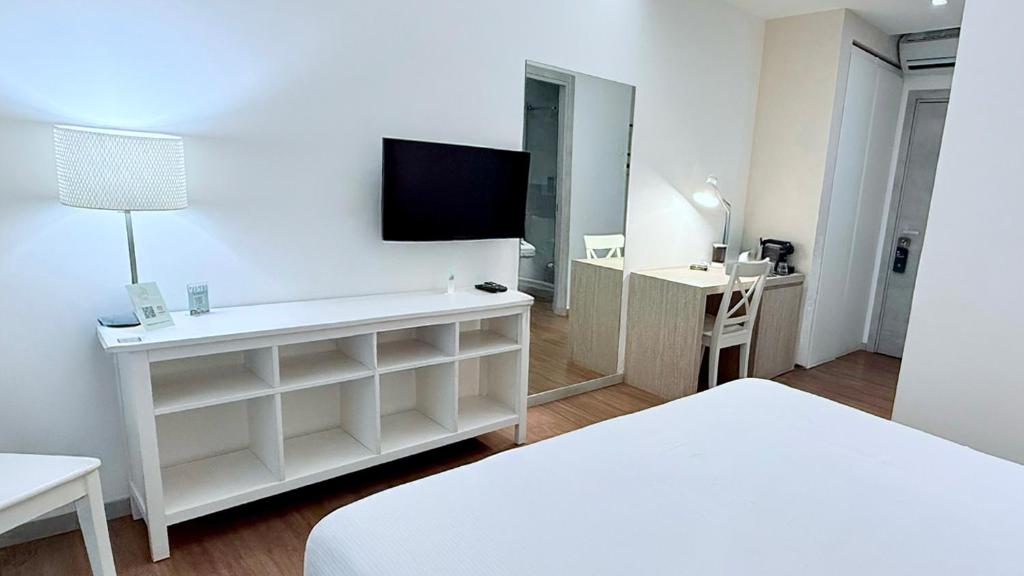 Prestige Rooms Chiaia - Resim 22