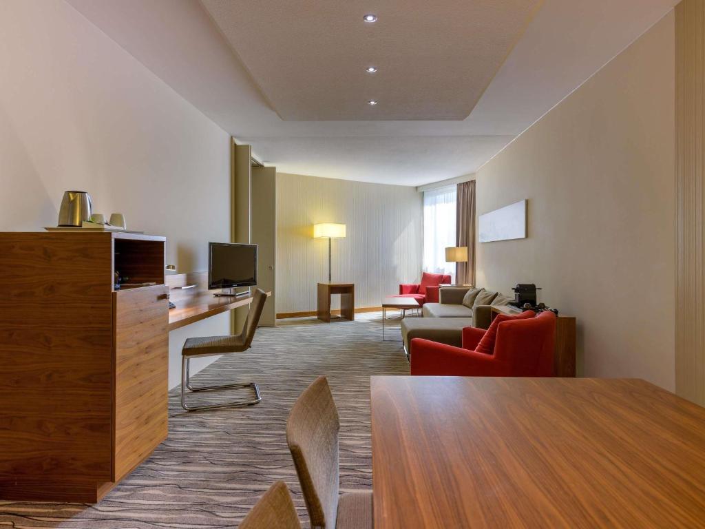 Mövenpick Hotel Geneva - Resim 15