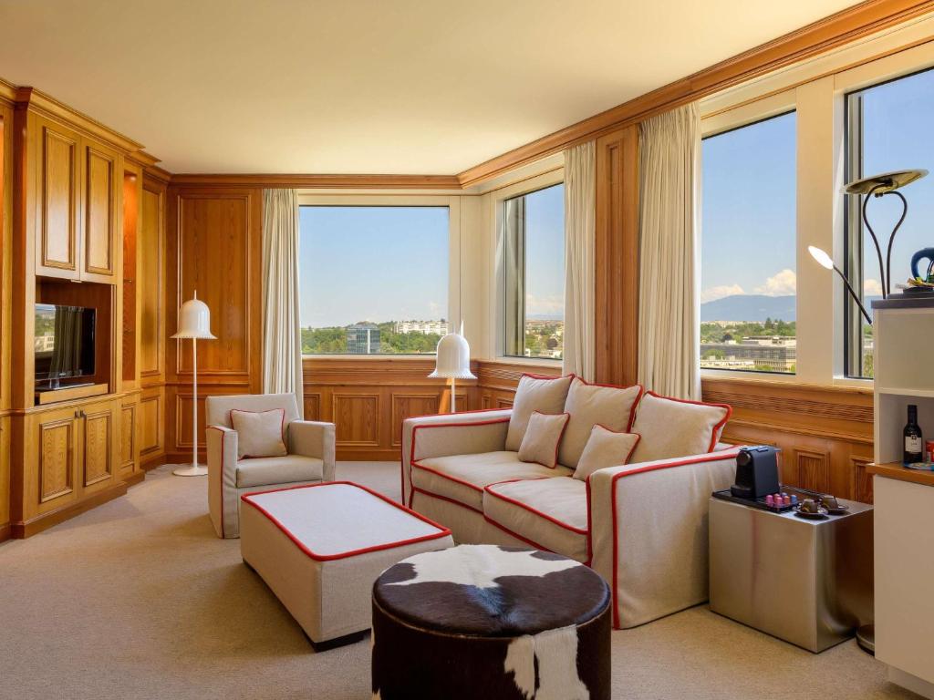 Mövenpick Hotel Geneva - Resim 24