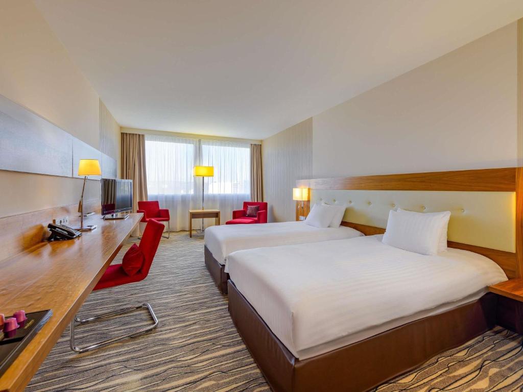 Mövenpick Hotel Geneva - Resim 33