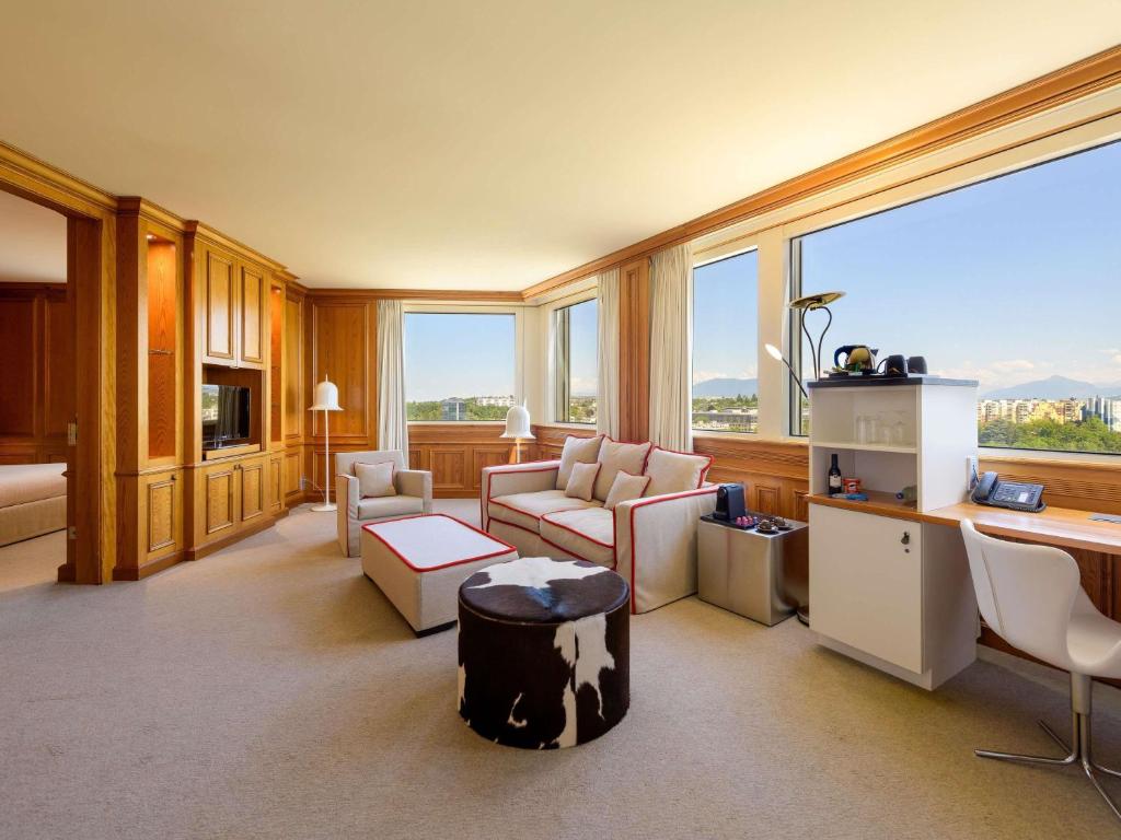 Mövenpick Hotel Geneva - Resim 35