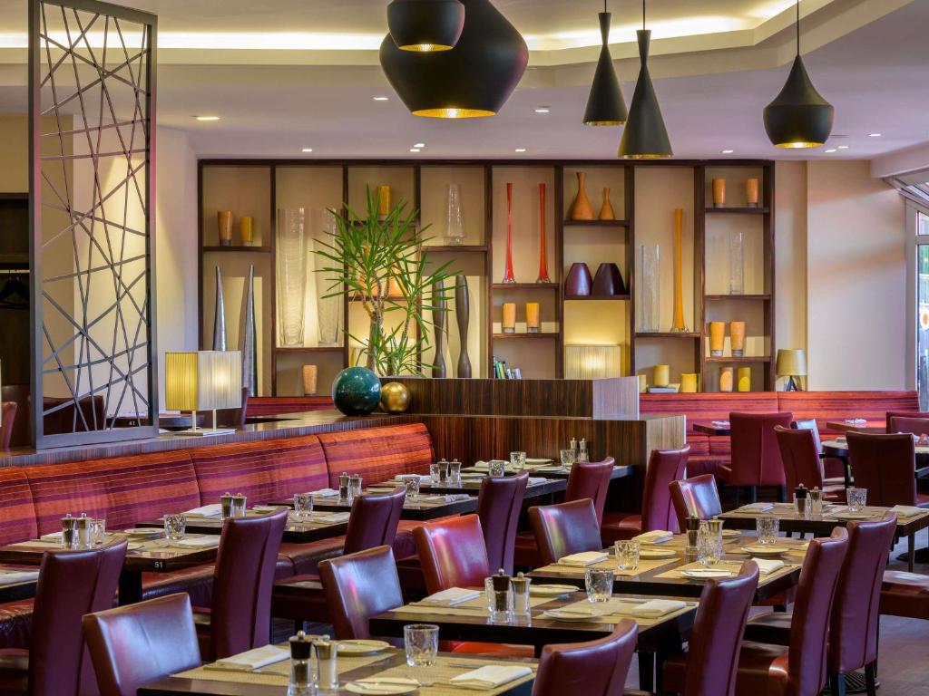 Mövenpick Hotel Geneva - Resim 41