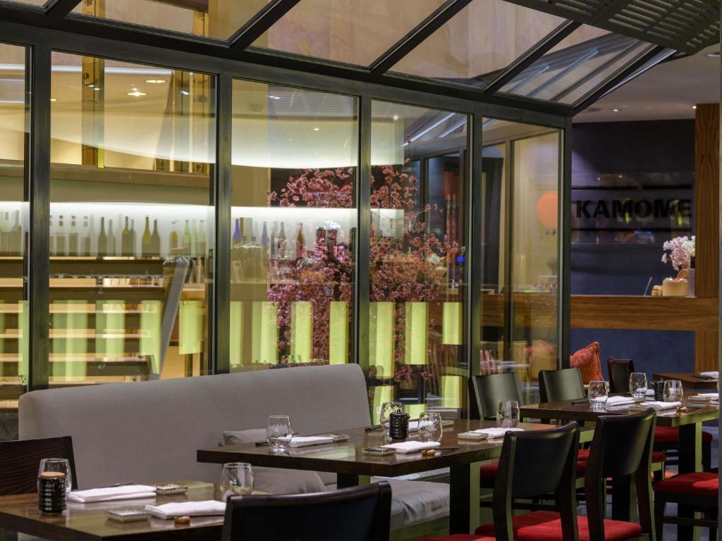 Mövenpick Hotel Geneva - Resim 44