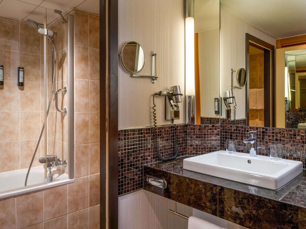 Mövenpick Hotel Nürnberg Airport - Resim 38