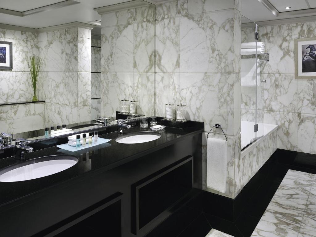 Mövenpick Hotel & Apartments Bur Dubai - Resim 16