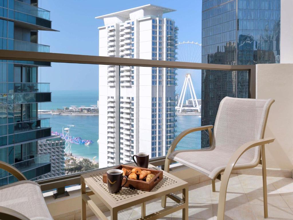 Mövenpick Hotel Jumeirah Beach - Resim 33