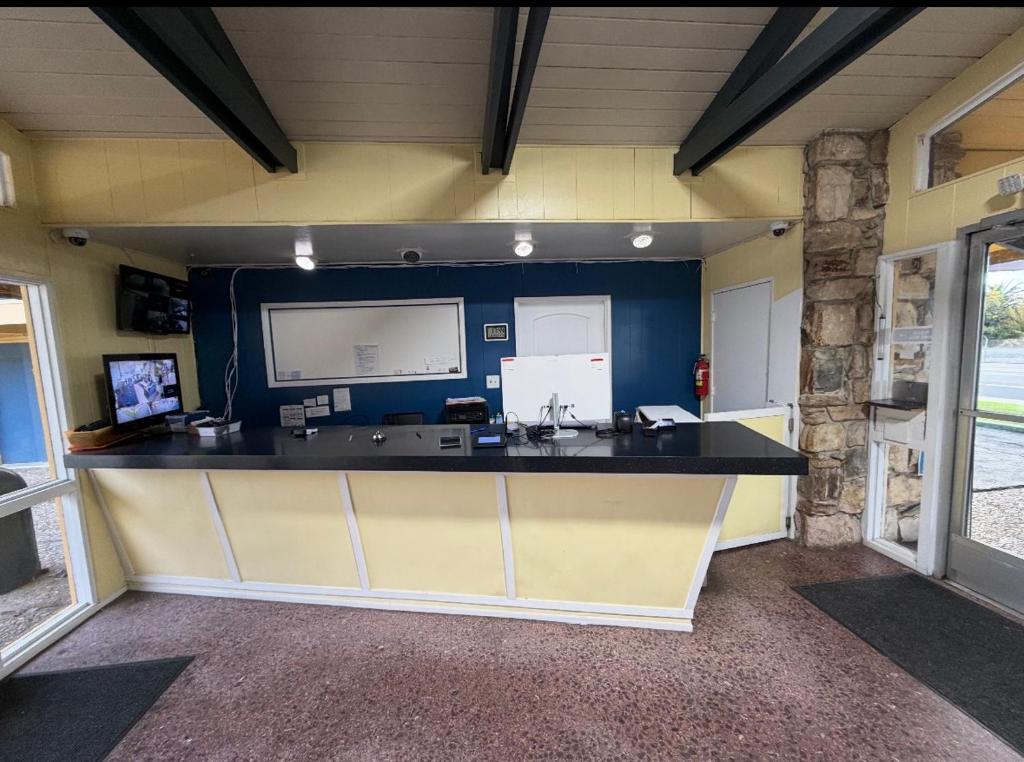 Køkken eller tekøkken på Royal Palms Motel