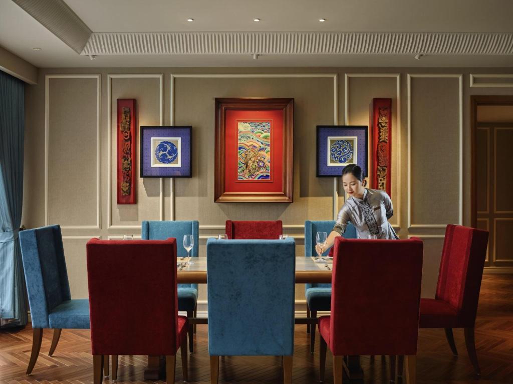 Suite Hạng Tổng Thống Với Quyền Sử Dụng Sảnh Khách