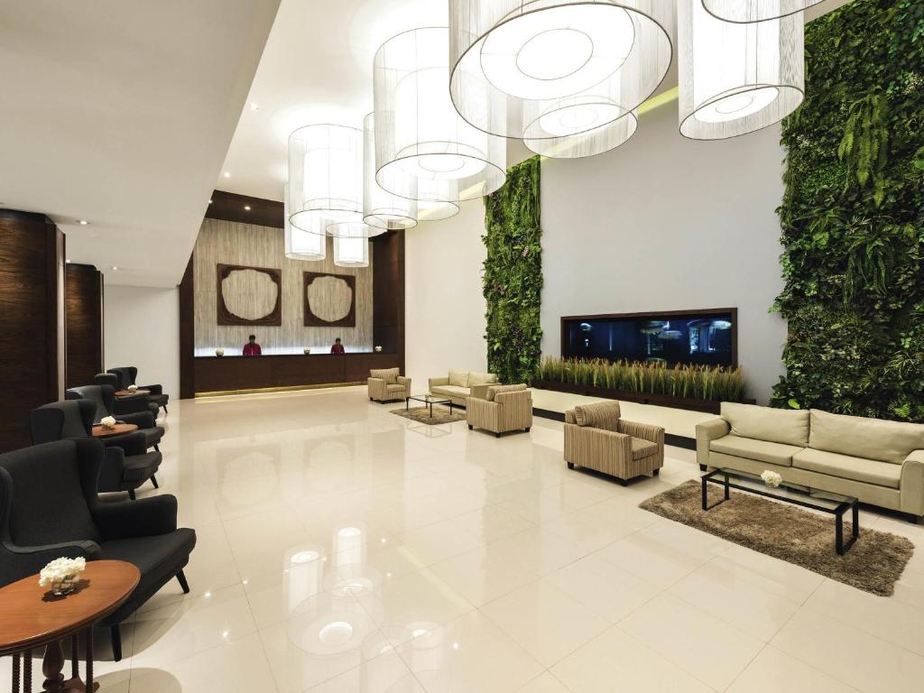 Χώρος καθιστικού στο Movenpick Suriwongse Hotel Chiang Mai
