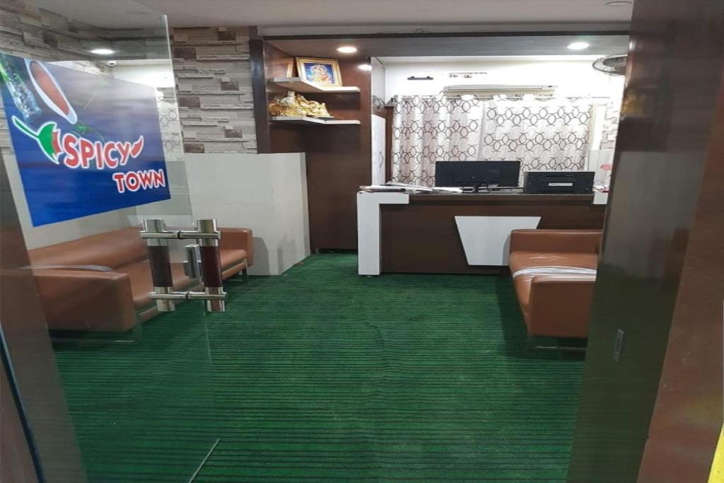 Galeriebild der Unterkunft Hotel O Spicy Town in Nārnaul