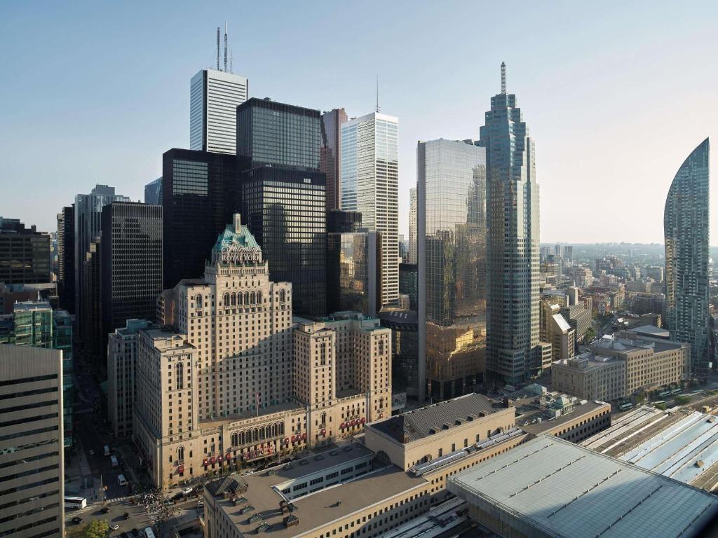Cảnh Toronto hoặc tầm nhìn thành phố từ khách sạn