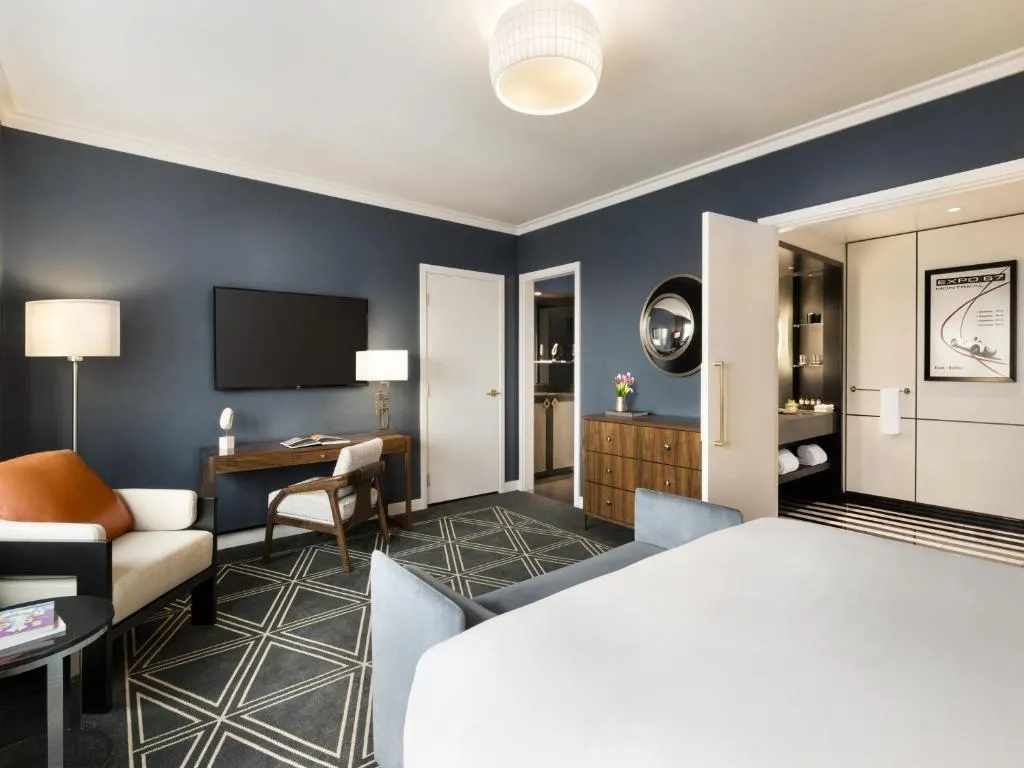 Signature Fairmont Gold Room