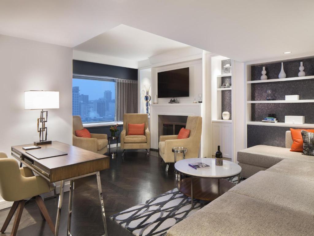 Fairmont The Queen Elizabeth - Resim 30