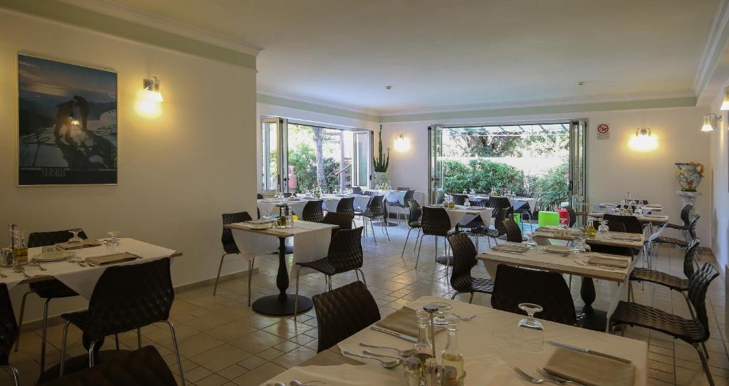 Restaurace v ubytování Hotel Miramare