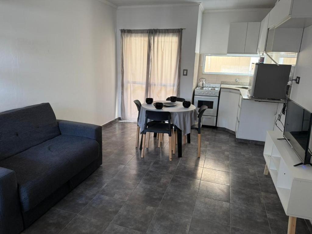 dpto GAMA a cuadras del corsodromo