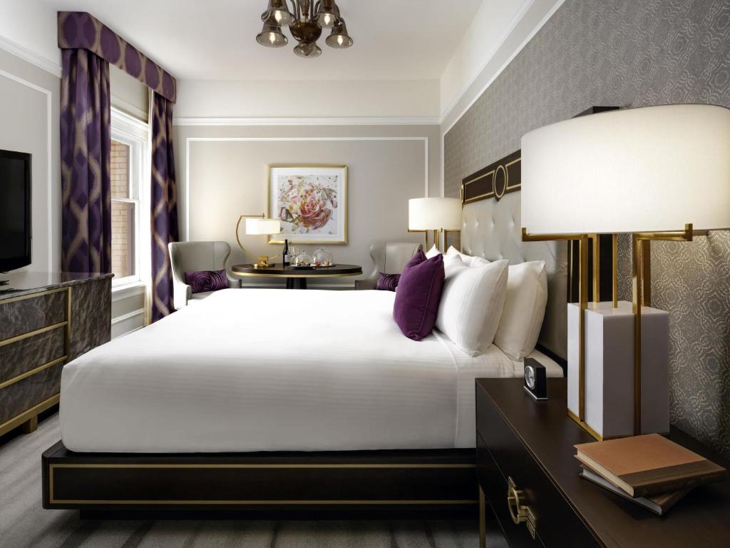 
Fairmont Gold City View 1 King
