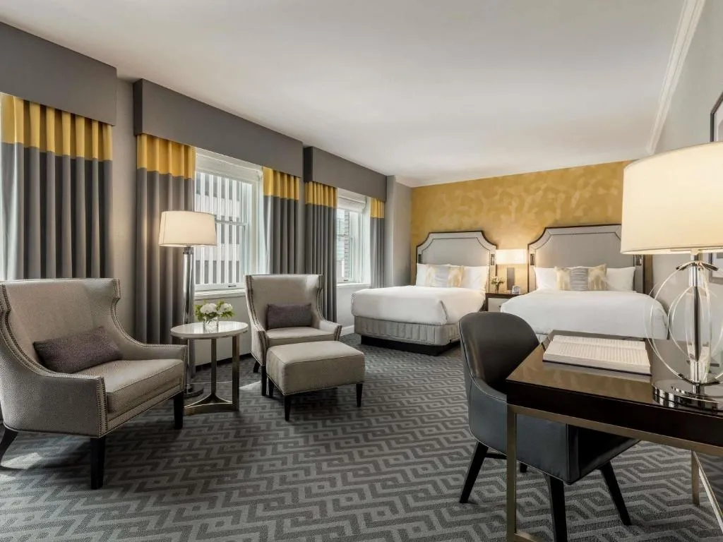 Deluxe Room with Two Double Beds with Roll-In Shower and Mobility/Hearing Accessible - City View