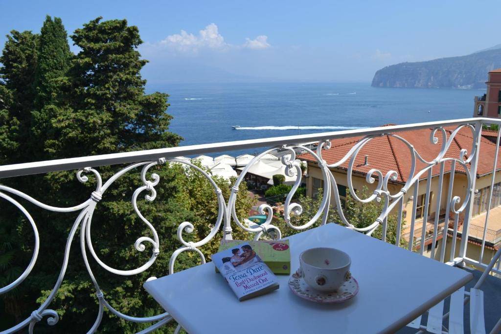 Al Centro Suites - 10