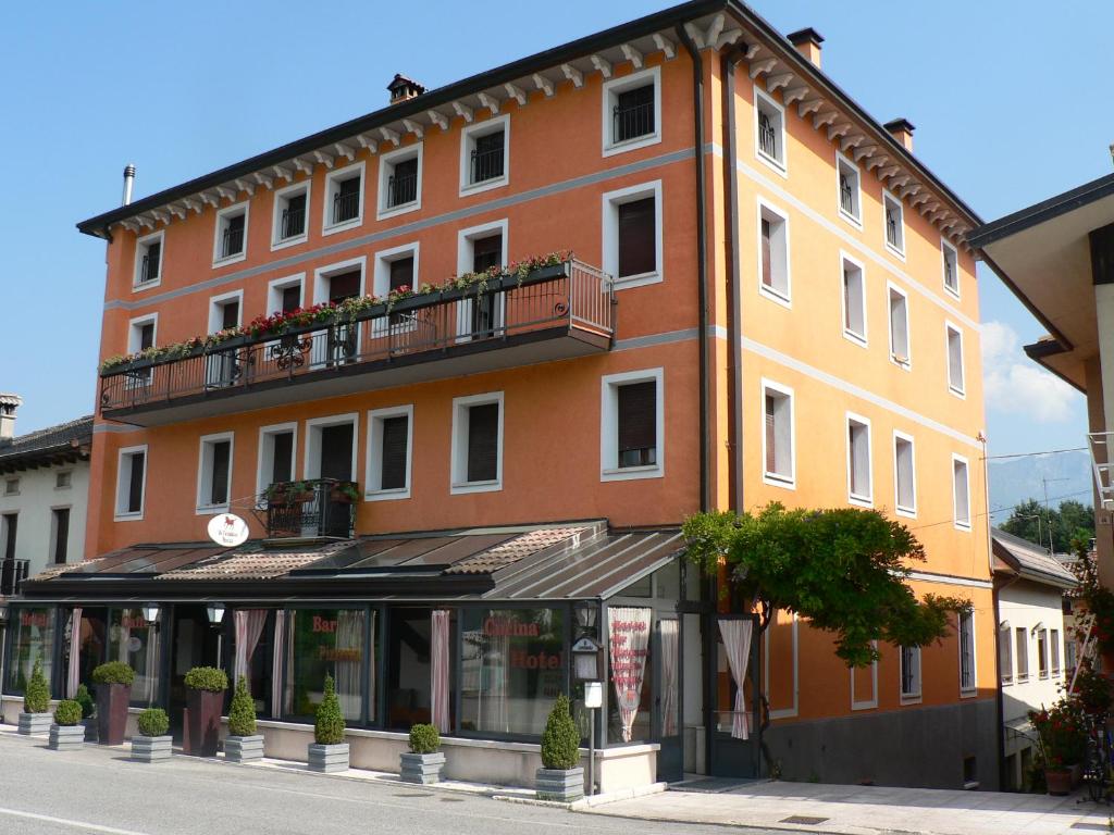 Budova, kde se hotel nachází