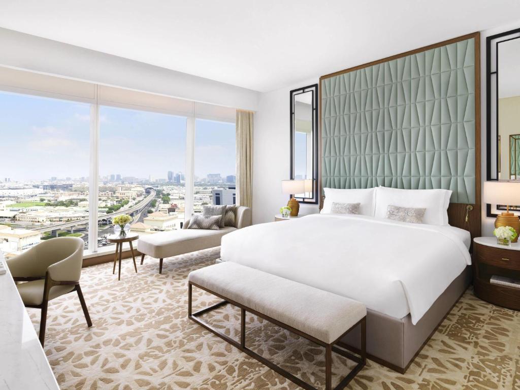 Sofitel Dubai The Obelisk - Resim 31