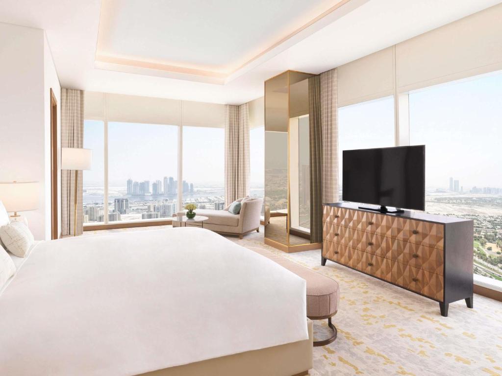 Sofitel Dubai The Obelisk - Resim 37