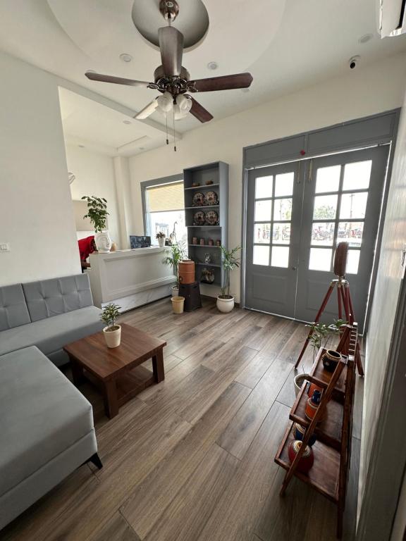 Χώρος καθιστικού στο Hotel loras