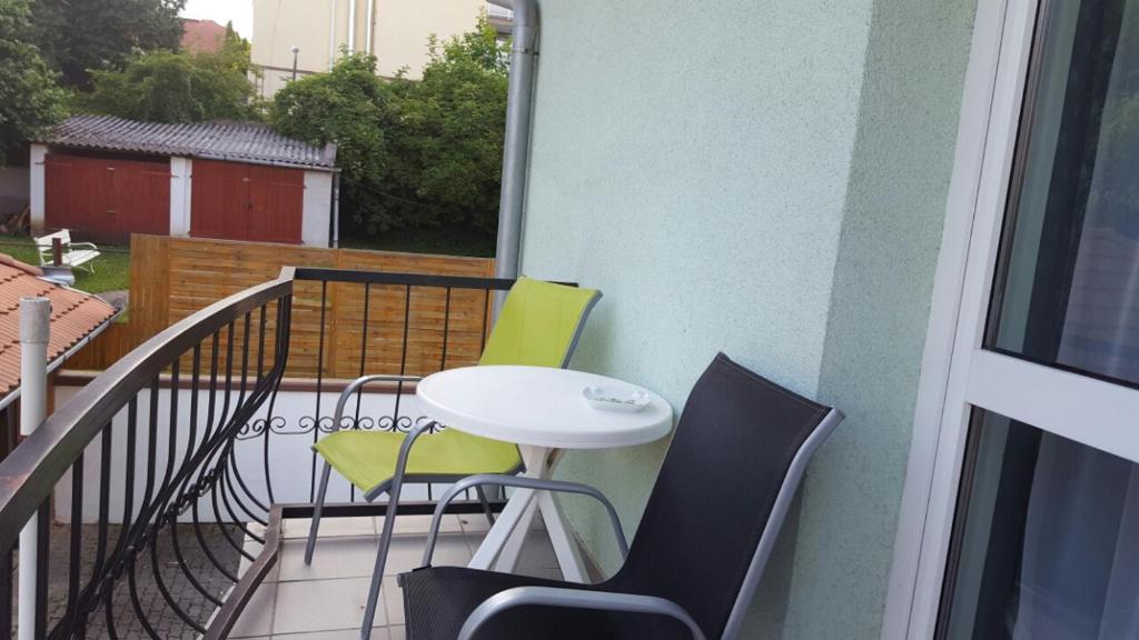 Balkón nebo terasa v ubytování Zsanett Appartement