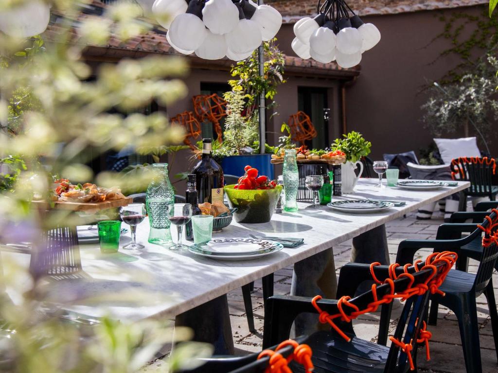 25hours Hotel Florence Piazza San Paolino - Resim 24