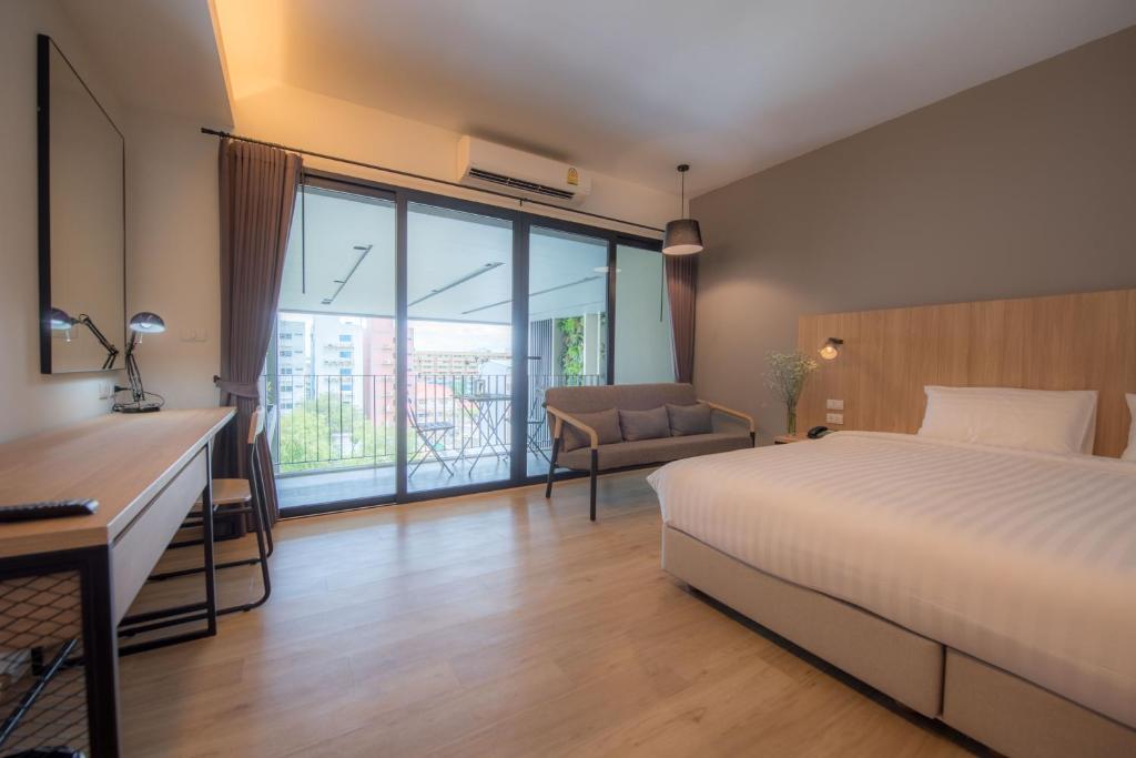 Mii Hotel Srinakarin - プールビュー付きのスイート