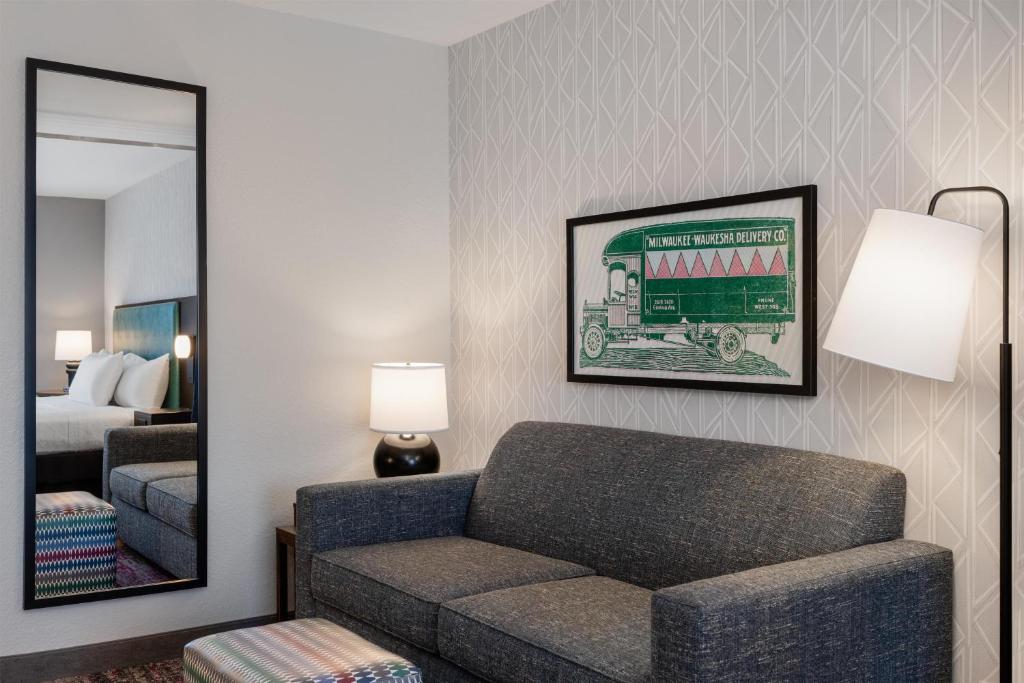 Home2 Suites by Hilton Milwaukee Brookfield - Error